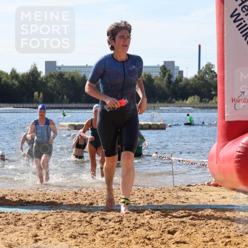 07.09.2025 - 19. Norderstedt Triathlon Luisa Fischer http://msf.ph/oto/8757483 07.09.2025 11:47:31 Schwimmen 239, 243, 1243, 1277 meine-sportfotos.de