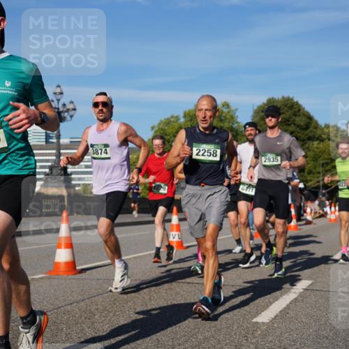 07.09.2025 - BARMER Alsterlauf Yannick Fuchs http://msf.ph/oto/8757502 07.09.2025 09:38:50 Laufen 3160, 3874, 2258, 2935, 8411, 422 meine-sportfotos.de