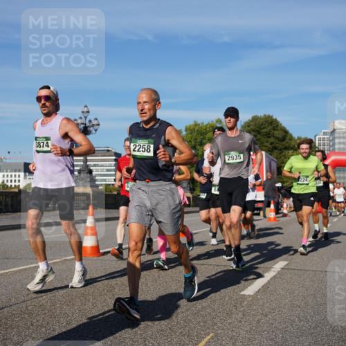 07.09.2025 - BARMER Alsterlauf Yannick Fuchs http://msf.ph/oto/8757531 07.09.2025 09:38:51 Laufen 3874, 62, 2258, 2935, 224, 391, 2078 meine-sportfotos.de