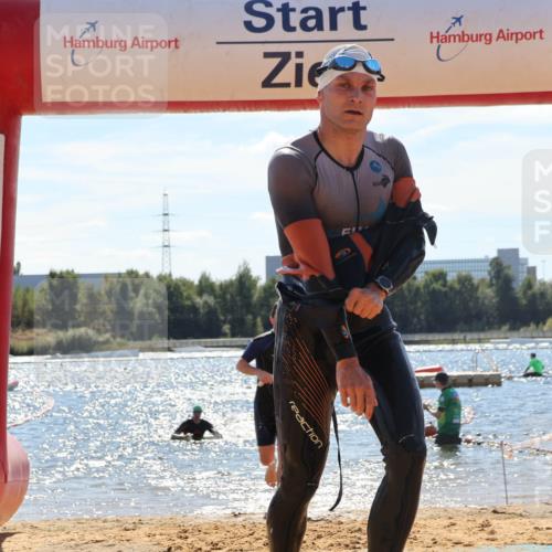07.09.2025 - 19. Norderstedt Triathlon Luisa Fischer http://msf.ph/oto/8757542 07.09.2025 13:33:18 Schwimmen 863, 908, 990, 1020, 1438 meine-sportfotos.de
