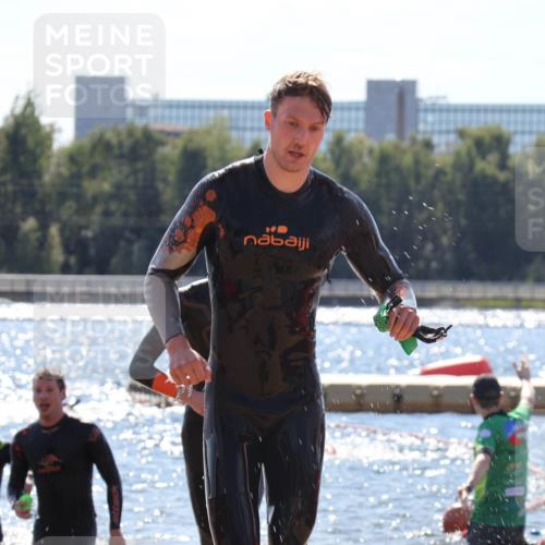 07.09.2025 - 19. Norderstedt Triathlon Luisa Fischer http://msf.ph/oto/8757564 07.09.2025 13:33:31 Schwimmen 863, 879, 1014 meine-sportfotos.de