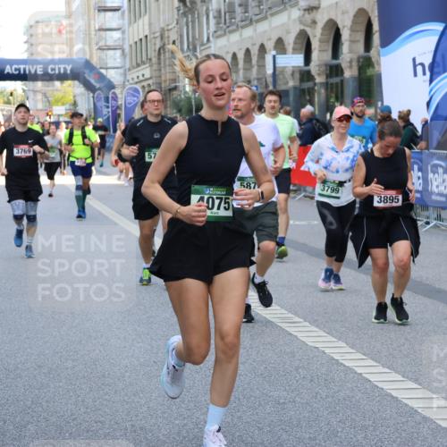 07.09.2025 - BARMER Alsterlauf Strokosch-Dieckow http://msf.ph/oto/8757578 07.09.2025 10:13:42 Ziel 2073, 2235, 2264, 2403, 2688, 3085, 3086, 3236, 3503, 3504, 3697, 3734, 3735, 4690, 4699, 5277, 5278, 5447, 5468, 5709, 5830, 6282, 6284, 6329, 6331, 8195, 8224, 8226 meine-sportfotos.de