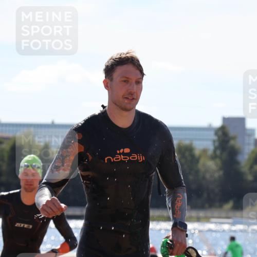 07.09.2025 - 19. Norderstedt Triathlon Luisa Fischer http://msf.ph/oto/8757581 07.09.2025 13:33:32 Schwimmen 863, 879, 1014 meine-sportfotos.de