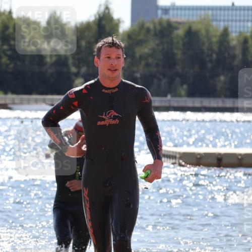 07.09.2025 - 19. Norderstedt Triathlon Luisa Fischer http://msf.ph/oto/8757618 07.09.2025 13:33:37 Schwimmen 879, 1014, 1406 meine-sportfotos.de