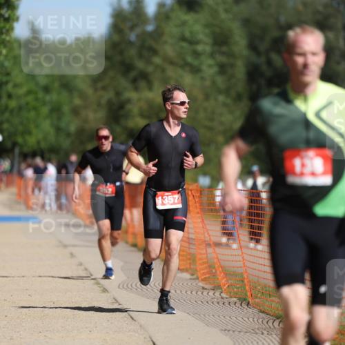 07.09.2025 - 19. Norderstedt Triathlon Michael Strokosch http://msf.ph/oto/8757619 07.09.2025 12:04:40 Laufen 138, 252, 1357 meine-sportfotos.de