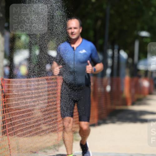 07.09.2025 - 19. Norderstedt Triathlon Michael Strokosch http://msf.ph/oto/8757623 07.09.2025 13:13:23 Laufen 222 meine-sportfotos.de