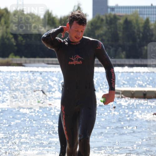 07.09.2025 - 19. Norderstedt Triathlon Luisa Fischer http://msf.ph/oto/8757626 07.09.2025 13:33:37 Schwimmen 879, 1014, 1406 meine-sportfotos.de