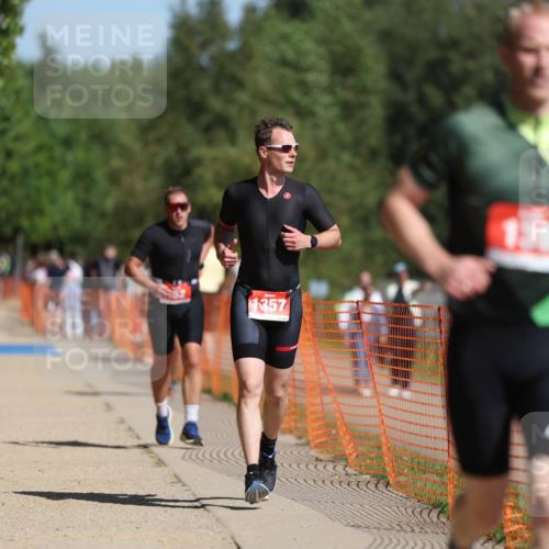 07.09.2025 - 19. Norderstedt Triathlon Michael Strokosch http://msf.ph/oto/8757628 07.09.2025 12:04:40 Laufen 138, 252, 1357 meine-sportfotos.de