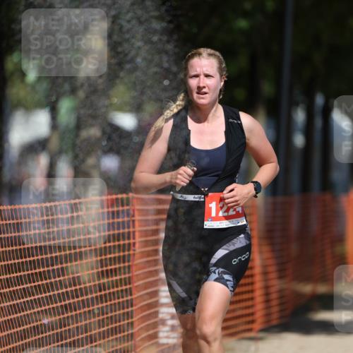 07.09.2025 - 19. Norderstedt Triathlon Michael Strokosch http://msf.ph/oto/8757643 07.09.2025 12:51:04 Laufen 140, 293, 738, 851, 1224 meine-sportfotos.de