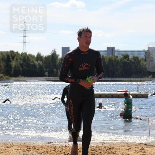 07.09.2025 - 19. Norderstedt Triathlon Luisa Fischer http://msf.ph/oto/8757653 07.09.2025 13:33:39 Schwimmen 879, 964, 1014, 1406 meine-sportfotos.de