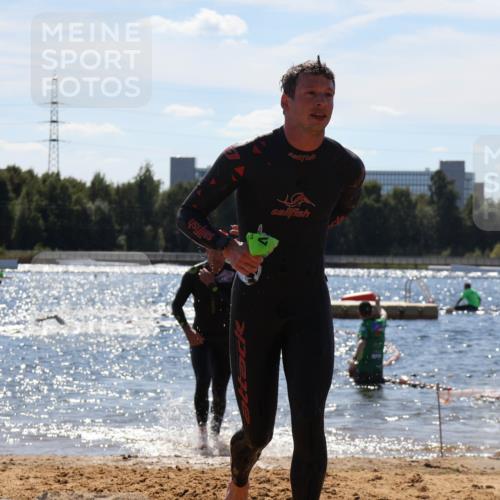 07.09.2025 - 19. Norderstedt Triathlon Luisa Fischer http://msf.ph/oto/8757662 07.09.2025 13:33:40 Schwimmen 879, 964, 1014, 1406 meine-sportfotos.de