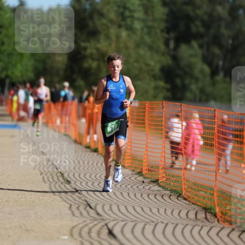 07.09.2025 - 19. Norderstedt Triathlon Michael Strokosch http://msf.ph/oto/8757665 07.09.2025 10:43:26 Laufen 676, 684 meine-sportfotos.de