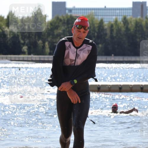 07.09.2025 - 19. Norderstedt Triathlon Luisa Fischer http://msf.ph/oto/8757672 07.09.2025 13:33:42 Schwimmen 879, 964, 1014, 1406 meine-sportfotos.de