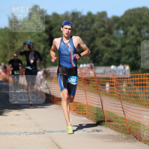 07.09.2025 - 19. Norderstedt Triathlon Michael Strokosch http://msf.ph/oto/8757678 07.09.2025 14:55:41 Laufen 392, 876, 1026 meine-sportfotos.de