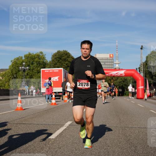 07.09.2025 - BARMER Alsterlauf Yannick Fuchs http://msf.ph/oto/8757682 07.09.2025 09:38:53 Laufen 2078 meine-sportfotos.de