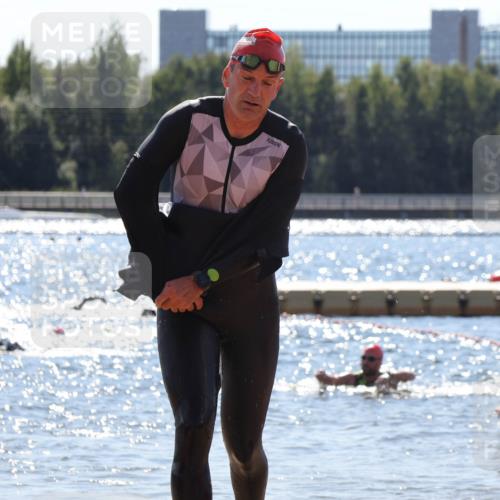 07.09.2025 - 19. Norderstedt Triathlon Luisa Fischer http://msf.ph/oto/8757684 07.09.2025 13:33:42 Schwimmen 879, 964, 1014, 1406 meine-sportfotos.de