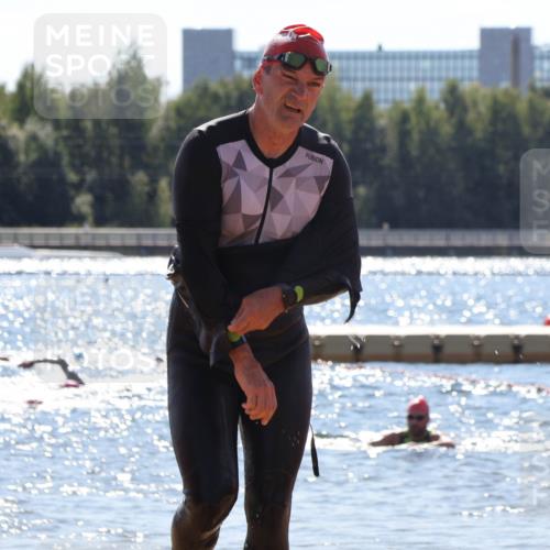 07.09.2025 - 19. Norderstedt Triathlon Luisa Fischer http://msf.ph/oto/8757691 07.09.2025 13:33:43 Schwimmen 879, 964, 1014, 1406 meine-sportfotos.de
