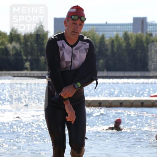 07.09.2025 - 19. Norderstedt Triathlon Luisa Fischer http://msf.ph/oto/8757696 07.09.2025 13:33:43 Schwimmen 879, 964, 1014, 1406 meine-sportfotos.de