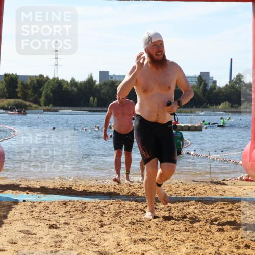 07.09.2025 - 19. Norderstedt Triathlon Luisa Fischer http://msf.ph/oto/8757743 07.09.2025 11:48:07 Schwimmen 227, 260, 1397 meine-sportfotos.de