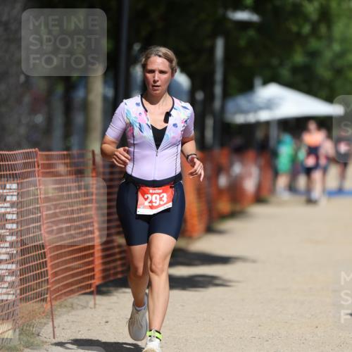 07.09.2025 - 19. Norderstedt Triathlon Michael Strokosch http://msf.ph/oto/8757746 07.09.2025 12:51:09 Laufen 293, 724, 738, 1224 meine-sportfotos.de