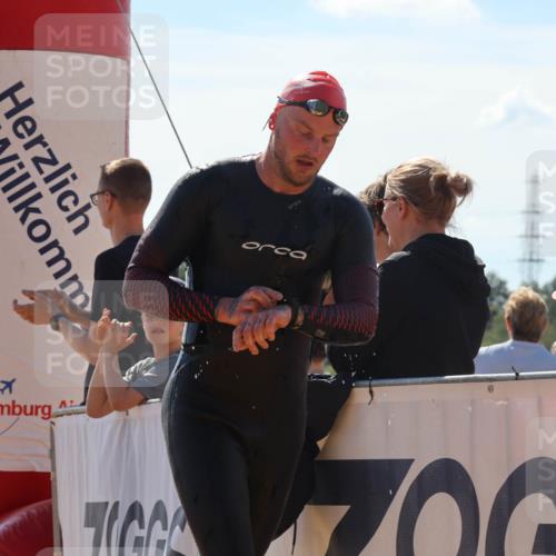 07.09.2025 - 19. Norderstedt Triathlon Luisa Fischer http://msf.ph/oto/8757752 07.09.2025 13:34:17 Schwimmen 393, 959, 973, 1029 meine-sportfotos.de