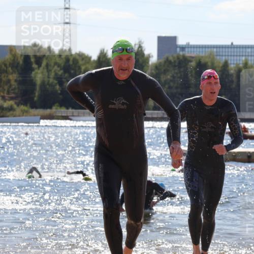 07.09.2025 - 19. Norderstedt Triathlon Luisa Fischer http://msf.ph/oto/8757762 07.09.2025 13:34:18 Schwimmen 393, 959, 973, 1029 meine-sportfotos.de