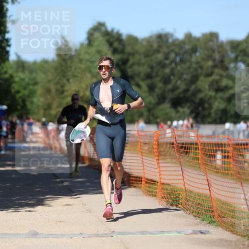 07.09.2025 - 19. Norderstedt Triathlon Michael Strokosch http://msf.ph/oto/8757771 07.09.2025 14:55:44 Laufen 392, 876, 1026 meine-sportfotos.de