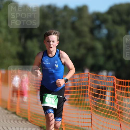 07.09.2025 - 19. Norderstedt Triathlon Michael Strokosch http://msf.ph/oto/8757774 07.09.2025 10:43:29 Laufen 676, 684 meine-sportfotos.de