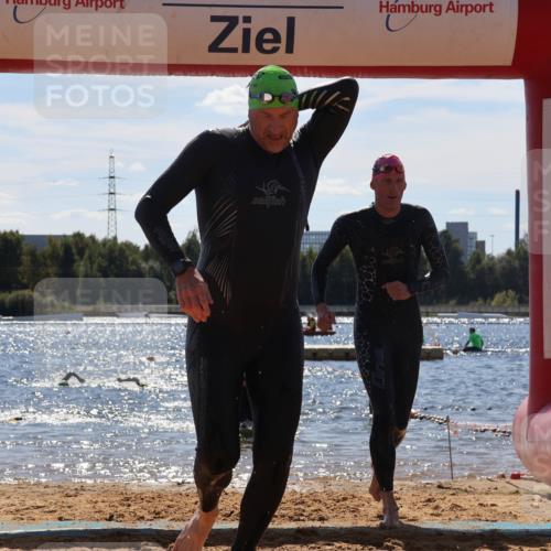 07.09.2025 - 19. Norderstedt Triathlon Luisa Fischer http://msf.ph/oto/8757797 07.09.2025 13:34:20 Schwimmen 393, 959, 973, 1029 meine-sportfotos.de
