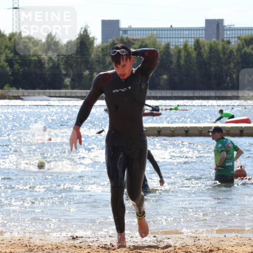 07.09.2025 - 19. Norderstedt Triathlon Luisa Fischer http://msf.ph/oto/8757837 07.09.2025 13:34:26 Schwimmen 393, 959, 973, 1029, 1465 meine-sportfotos.de
