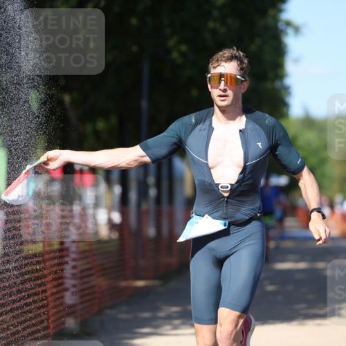 07.09.2025 - 19. Norderstedt Triathlon Michael Strokosch http://msf.ph/oto/8757839 07.09.2025 14:55:46 Laufen 392, 876, 1009, 1026 meine-sportfotos.de