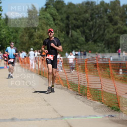 07.09.2025 - 19. Norderstedt Triathlon Michael Strokosch http://msf.ph/oto/8757916 07.09.2025 13:13:38 Laufen 302, 745, 780, 1326 meine-sportfotos.de