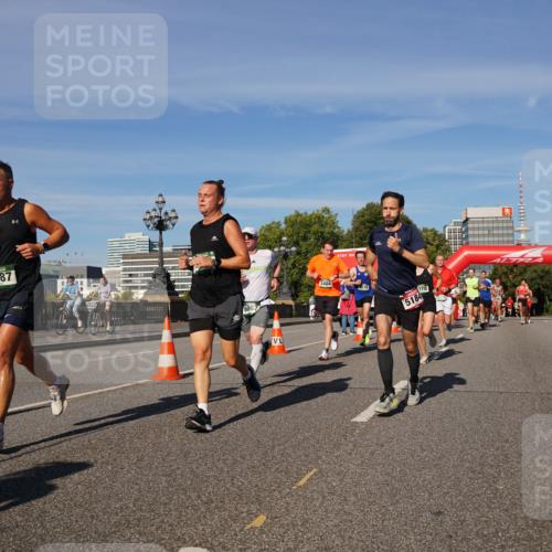 07.09.2025 - BARMER Alsterlauf Yannick Fuchs http://msf.ph/oto/8757936 07.09.2025 09:38:59 Laufen  meine-sportfotos.de