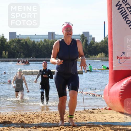07.09.2025 - 19. Norderstedt Triathlon Luisa Fischer http://msf.ph/oto/8757981 07.09.2025 11:48:43 Schwimmen 767, 808, 1242 meine-sportfotos.de