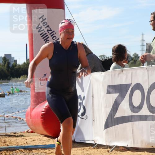 07.09.2025 - 19. Norderstedt Triathlon Luisa Fischer http://msf.ph/oto/8757997 07.09.2025 11:48:45 Schwimmen 208, 767, 808, 1242 meine-sportfotos.de