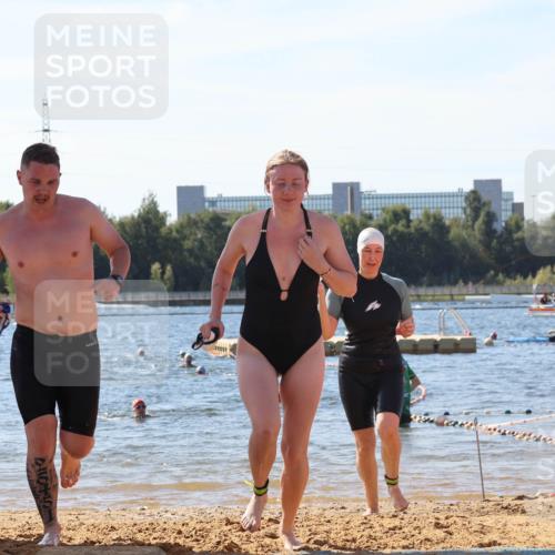 07.09.2025 - 19. Norderstedt Triathlon Luisa Fischer http://msf.ph/oto/8758164 07.09.2025 11:49:18 Schwimmen 217, 290, 709, 725 meine-sportfotos.de