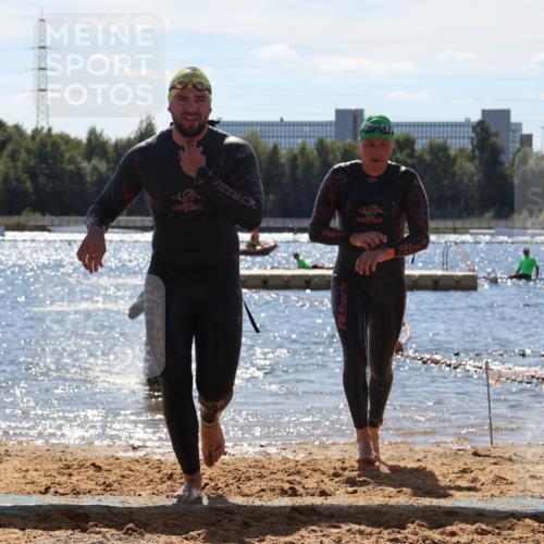 07.09.2025 - 19. Norderstedt Triathlon Luisa Fischer http://msf.ph/oto/8758167 07.09.2025 13:35:59 Schwimmen 364, 1462 meine-sportfotos.de