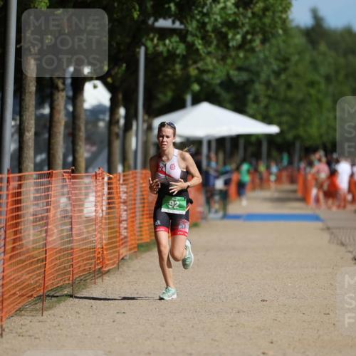 07.09.2025 - 19. Norderstedt Triathlon Michael Strokosch http://msf.ph/oto/8758216 07.09.2025 11:03:55 Laufen 71, 92 meine-sportfotos.de