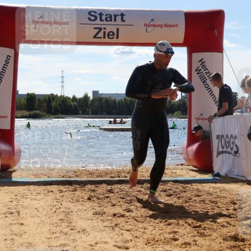 07.09.2025 - 19. Norderstedt Triathlon Luisa Fischer http://msf.ph/oto/8758272 07.09.2025 13:36:07 Schwimmen 364, 382, 1462 meine-sportfotos.de