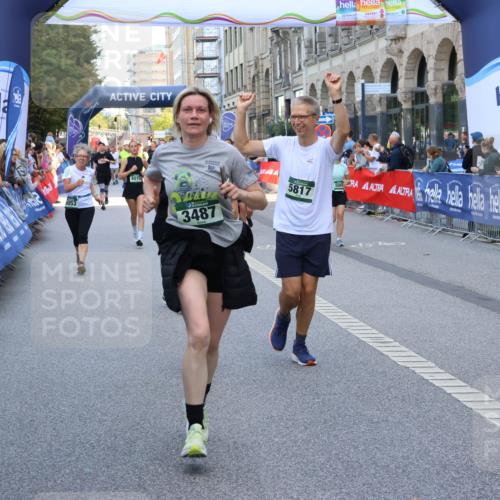 07.09.2025 - BARMER Alsterlauf Strokosch-Dieckow http://msf.ph/oto/8758276 07.09.2025 10:13:35 Ziel 2073, 2235, 2875, 2876, 2892, 3031, 3085, 3086, 3332, 3333, 3334, 3379, 3833, 4690, 4761, 5059, 5447, 5709, 5743, 5830, 6317, 6318, 6329, 6331, 8195, 8226, 8417 meine-sportfotos.de