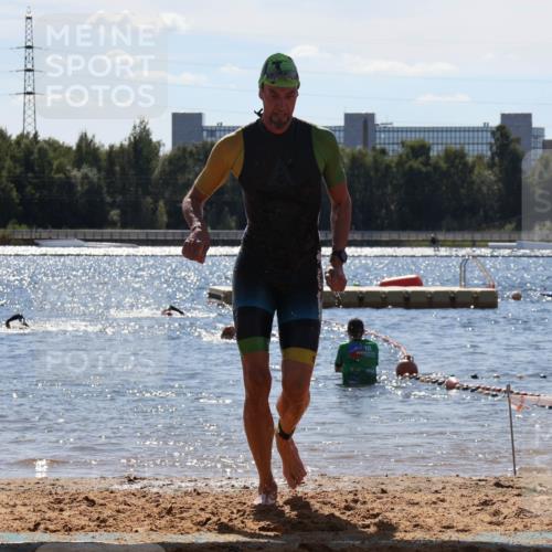 07.09.2025 - 19. Norderstedt Triathlon Luisa Fischer http://msf.ph/oto/8758284 07.09.2025 13:36:33 Schwimmen 1032 meine-sportfotos.de