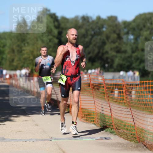 07.09.2025 - 19. Norderstedt Triathlon Michael Strokosch http://msf.ph/oto/8758291 07.09.2025 14:56:11 Laufen 961, 990, 1036 meine-sportfotos.de