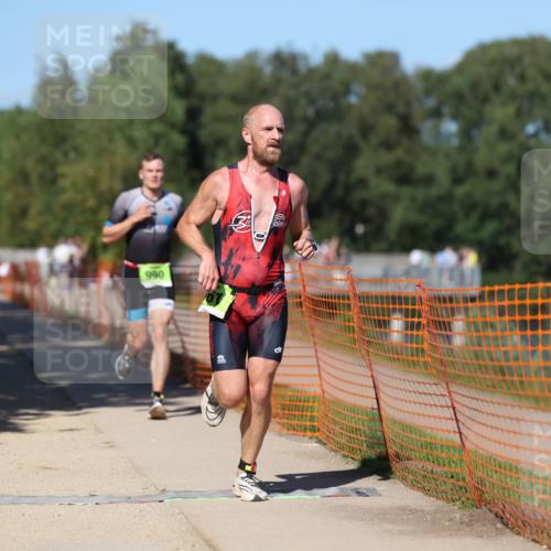07.09.2025 - 19. Norderstedt Triathlon Michael Strokosch http://msf.ph/oto/8758297 07.09.2025 14:56:11 Laufen 961, 990, 1036 meine-sportfotos.de