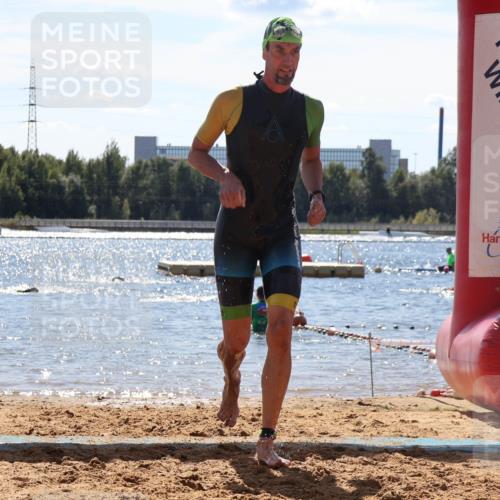 07.09.2025 - 19. Norderstedt Triathlon Luisa Fischer http://msf.ph/oto/8758300 07.09.2025 13:36:34 Schwimmen 1032 meine-sportfotos.de