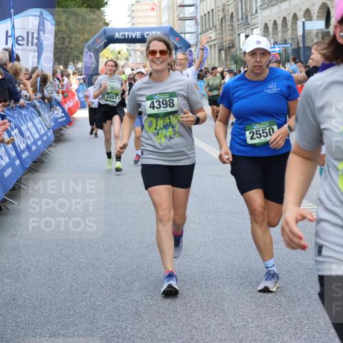 07.09.2025 - BARMER Alsterlauf Strokosch-Dieckow http://msf.ph/oto/8758304 07.09.2025 10:13:32 Ziel 2235, 2875, 2876, 2892, 3031, 3085, 3086, 3181, 3332, 3333, 3334, 3373, 3379, 3424, 3425, 3644, 3833, 4181, 4690, 4761, 5059, 5447, 5709, 5743, 5830, 6317, 6318, 6329, 6331, 8195, 8417 meine-sportfotos.de