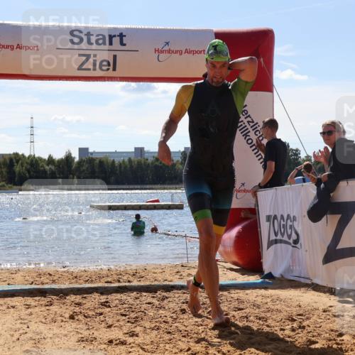 07.09.2025 - 19. Norderstedt Triathlon Luisa Fischer http://msf.ph/oto/8758317 07.09.2025 13:36:35 Schwimmen 1032 meine-sportfotos.de