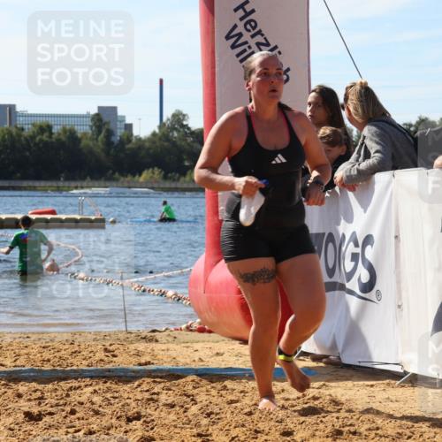 07.09.2025 - 19. Norderstedt Triathlon Luisa Fischer http://msf.ph/oto/8758340 07.09.2025 11:49:44 Schwimmen 248, 1268 meine-sportfotos.de