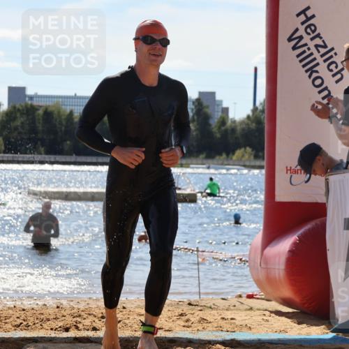 07.09.2025 - 19. Norderstedt Triathlon Luisa Fischer http://msf.ph/oto/8758342 07.09.2025 13:37:06 Schwimmen 374, 900 meine-sportfotos.de