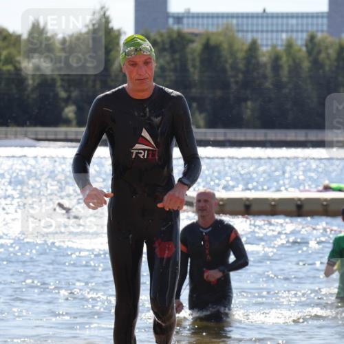 07.09.2025 - 19. Norderstedt Triathlon Luisa Fischer http://msf.ph/oto/8758356 07.09.2025 13:37:09 Schwimmen 374, 900 meine-sportfotos.de