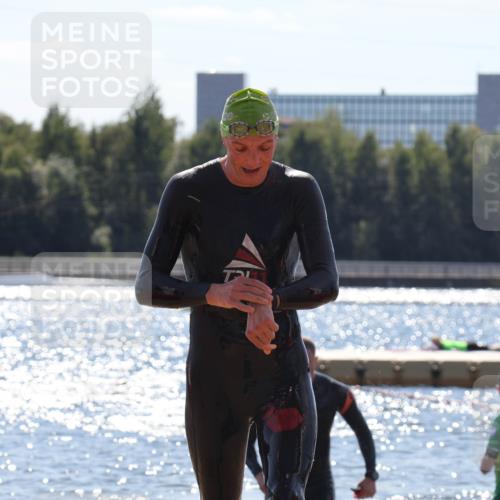 07.09.2025 - 19. Norderstedt Triathlon Luisa Fischer http://msf.ph/oto/8758369 07.09.2025 13:37:10 Schwimmen 374, 900 meine-sportfotos.de